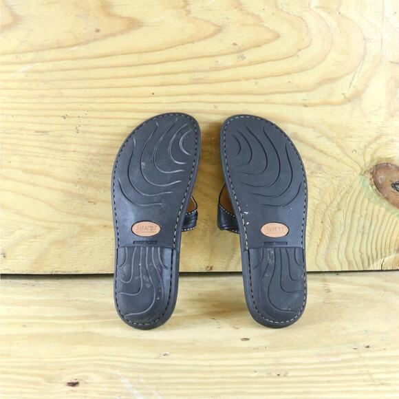 Born 38 Handcrafted Women's Sz 7 Black 3 Button Leather Thong Toe Slide Sandals - Picture 4 of 5